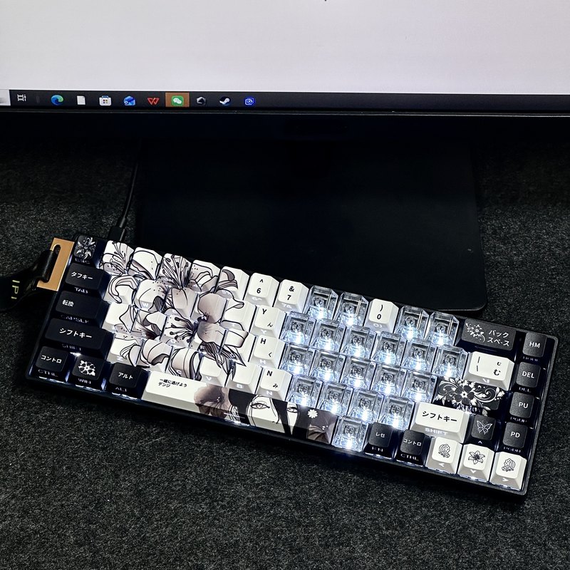 Keycap a tema Reze di Chainsaw - Gaming Accessories Aesthetic recensione e prezzo