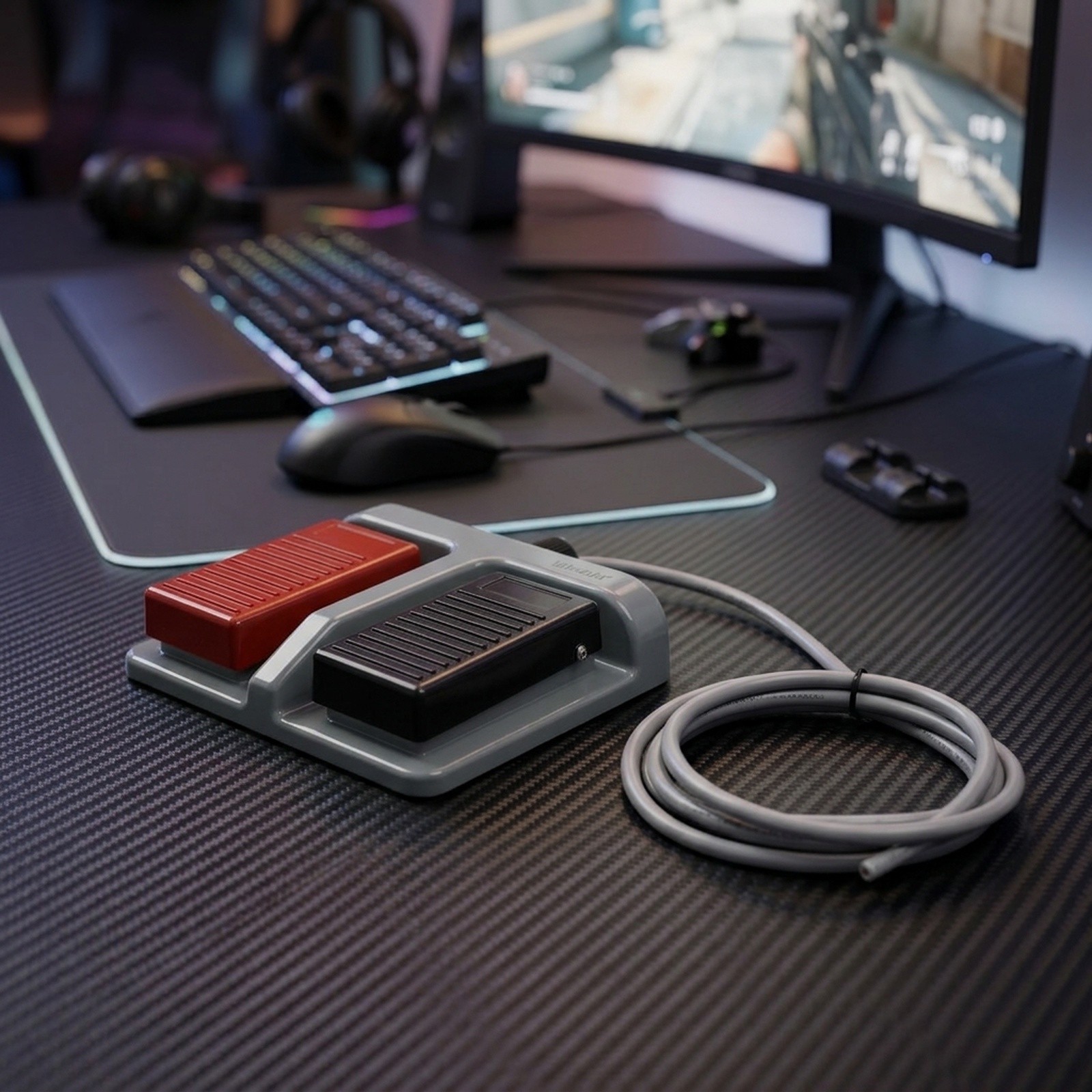 Interruttore a Pedale Momentan - Gaming Accessories Images recensione e prezzo